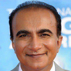 Iqbal Theba - Age, Family, Bio | Famous Birthdays