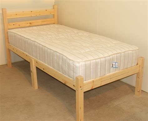Junior bed 2ft 6 by 5ft 9 Short Single with 5" (15cm) sprung mattress: Amazon.co.uk: Kitchen & Home