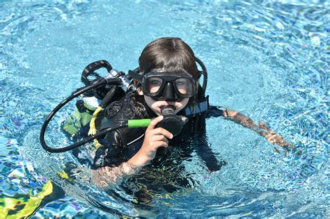 What are the Differences in Scuba Gear for Kids?