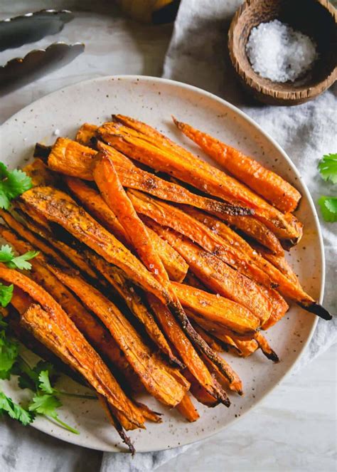 Air Fryer Carrots - Easy Crispy Roasted Carrots in the Air Fryer