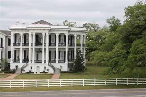 The Pyrlik Family RV Trips: Antebellum Mansions at the Mississippi