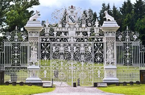 70 Ornamental Wrought Iron Gate Designs and Ideas for Fence and Driveway