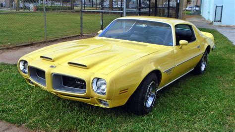 Yellow Gold: 1970 Pontiac Firebird Formula 400