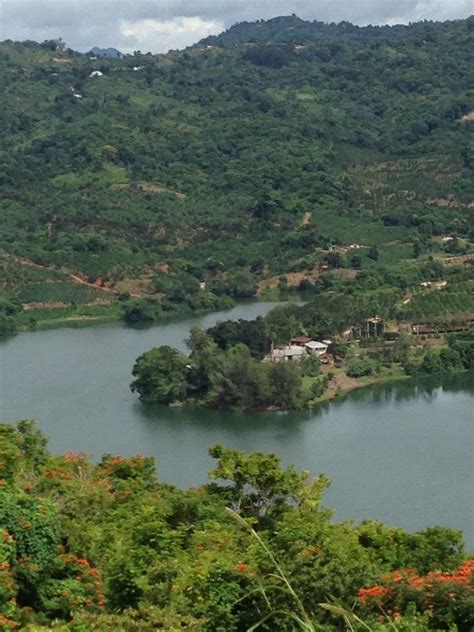 Lago Guayo en el Poblado Castaner. Hacienda la Balear | Puerto rico ...