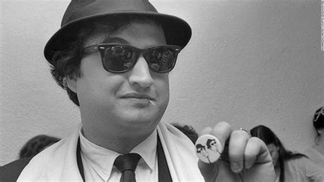 'Belushi' review: John Belushi's life is explored through those who ...