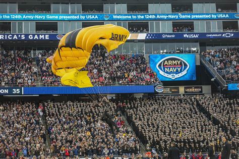 The Army-Navy Game Experience | Article | The United States Army