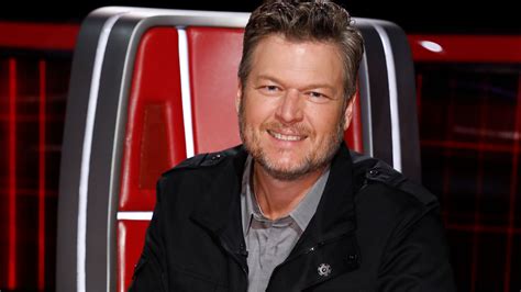 Watch The Voice Highlight: Voice Coach Blake Shelton Performs "Minimum Wage" - The Voice Finale ...