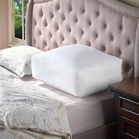 The Adjustable Comfort Pillow - Hammacher Schlemmer