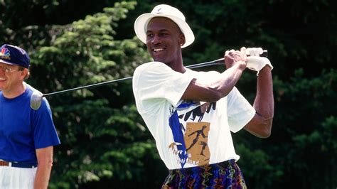 The Best Fit in 'The Last Dance' Is Michael Jordan’s Next-Level Golf Look | GQ