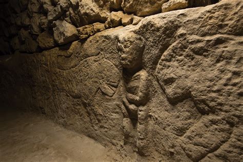 Arkeologlar dünyanın en eski anlatı sanatı eserlerinden biri olan NSFW'yi keşfettiler.