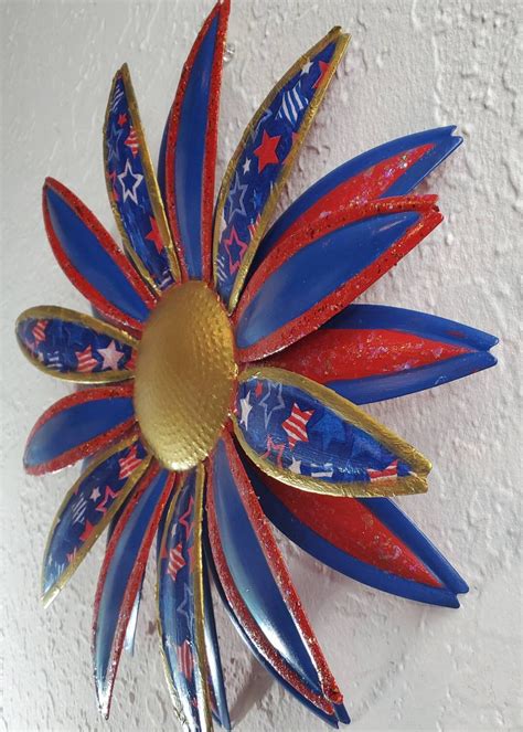 Large Patriotic Metal Wall Art Flower Star Napkins - Etsy UK