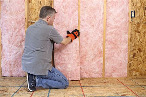 How to Install Insulation in Open Walls