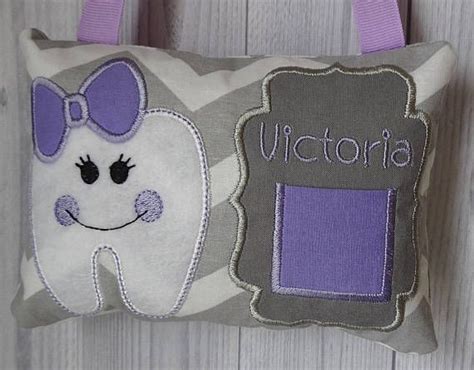 I just love these tooth Fairy pillows! They make the perfect gift! With ...