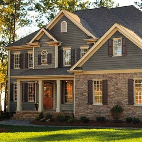 14 Ideas to Make Your Home Look Elegant With Vinyl Siding Color | Siding colors for houses ...