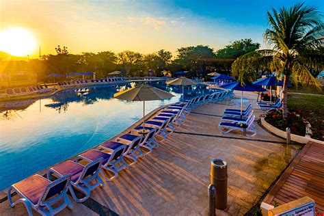Haiti Resort - Wahoo Bay Beach Club & Resort, Carries, Haiti‎ : Which beach resorts in haiti ...