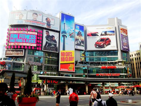 Dundas Square | World class city, Fun workouts, Toronto