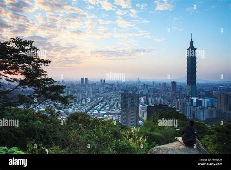 The Taipei, Taiwan city skyline at twilight Stock Photo - Alamy