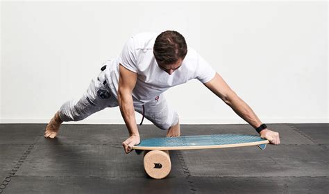 Swifty’s Top Balance Board Exercises For Everyone From Beginners to Pros