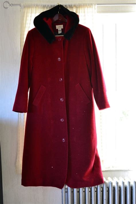 L.L. Bean Women's Hooded Long Winter Coat by ApplePickerVintage