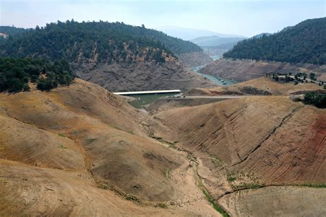 Lake Oroville Shows the Shocking Face of California's Drought | KQED