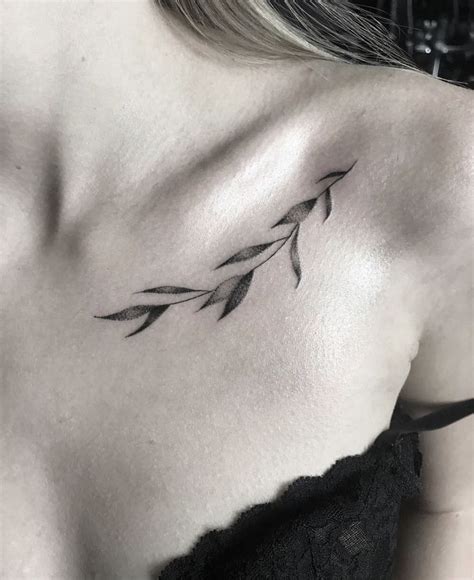 Pin by Cherry Nguye on small ink. | Collar bone tattoo, Body tattoos ...