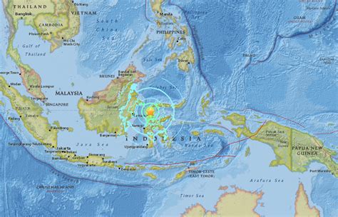 Indonesia TSUNAMI: Earthquake triggers HUGE waves in Palu and Donggala | Daily Star