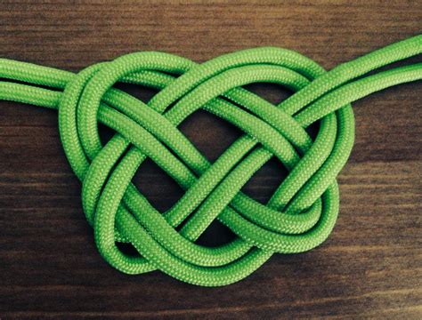 How to Make a Celtic Heart Knot | Studio Knit