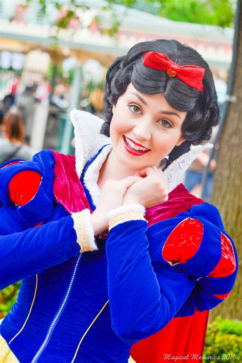 Snow White | Disney face characters, Snow white, Disney