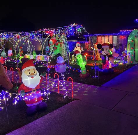 2023 Driving Routes for the Best Christmas Lights Created by Homeowners