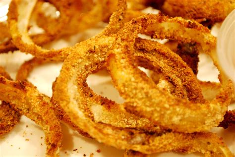 A Girl's Guilty Pleasures: Crispy Oven Baked Onion Rings