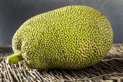 What Does Jackfruit Taste Like? | HUM Nutrition Blog