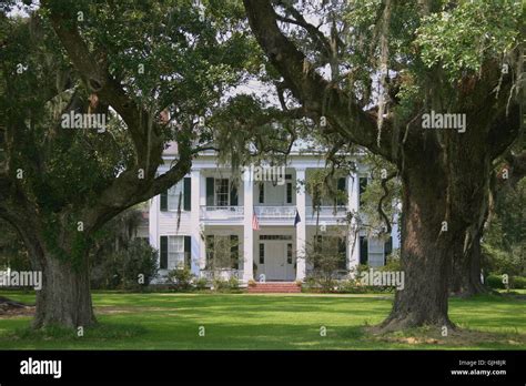 Southern plantation hi-res stock photography and images - Alamy