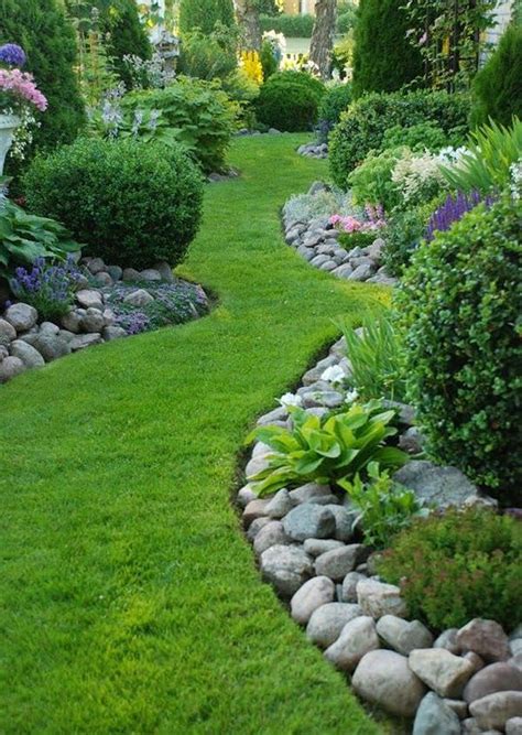 11 BEAUTIFUL Lawn Edging Ideas - Gardening Viral