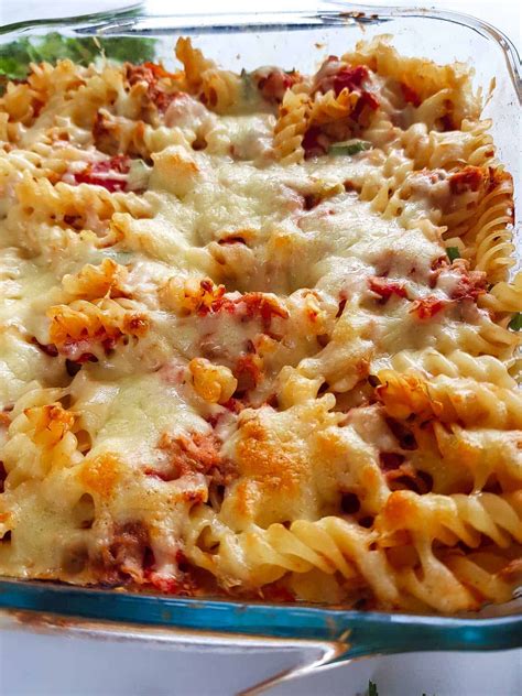 Healthy Tuna Pasta Bake - So Easy! | Hint of Healthy