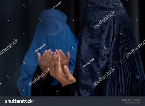 Two Arab Female Muslim Burka Burqa Stock Photo 2234818725 | Shutterstock