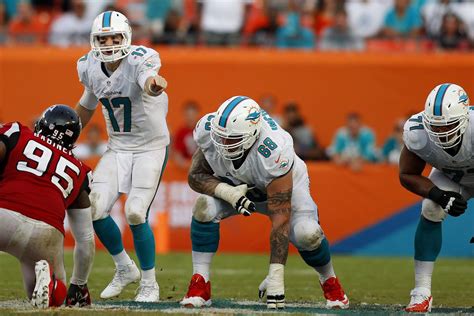 Mike Pouncey injury: Dolphins center out vs. Chargers - SBNation.com