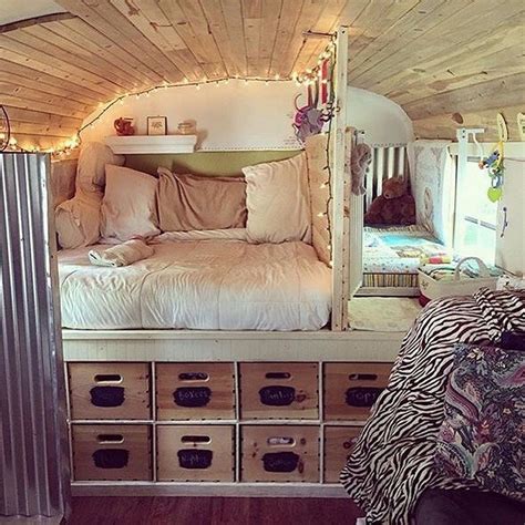 32 Nice RV Bedroom Ideas That Will Inspire You - MAGZHOUSE