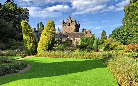 Download Man Made Cawdor Castle HD Wallpaper