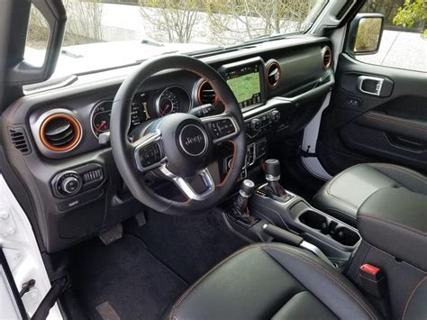 Test Drive: 2020 Jeep Gladiator Mojave | The Daily Drive | Consumer Guide®