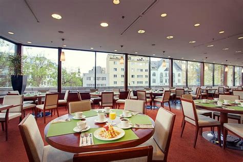 CROWNE PLAZA BRATISLAVA, AN IHG HOTEL - Updated 2025 Prices & Reviews ...