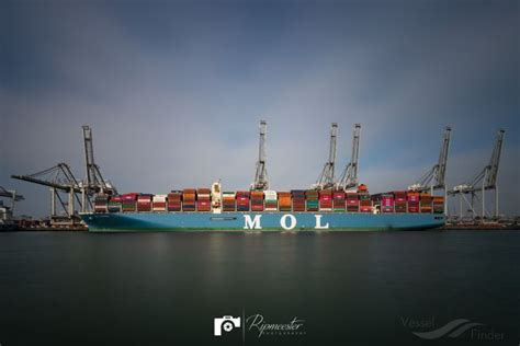 MOL TRIUMPH, Container Ship - Details and current position - IMO 9769271 MMSI 538007360 ...