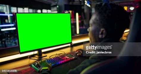 Stadium Green Screen Photos and Premium High Res Pictures - Getty Images