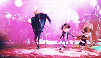 Dancing Gru GIFs - Find & Share on GIPHY