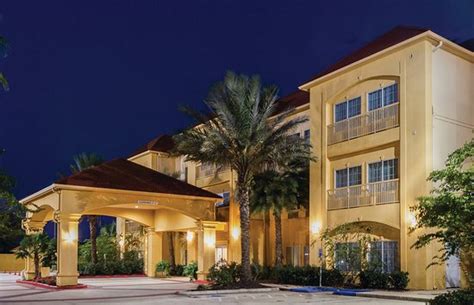 La Quinta Inn & Suites Winnie - UPDATED 2018 Prices & Hotel Reviews (TX) - TripAdvisor