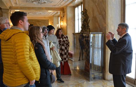 Learn from Our Docents | Newport Mansions