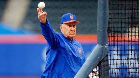 Phil Regan, ex-Mets pitching coach, sues team for age discrimination