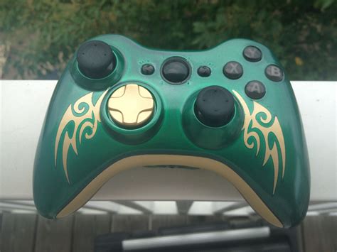 CUSTOM PAINTED XBOX 360 CONTROLLER. Made by my baby. :)