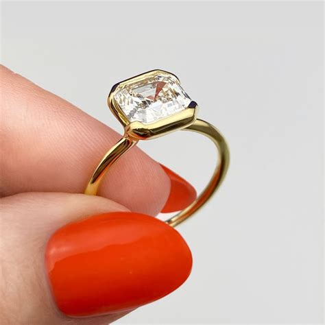 Six Hallmarks of Modern Engagement Rings | Frank Darling