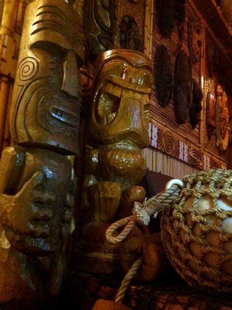 Tiki bar decor at home -- readers photos of their tiki style