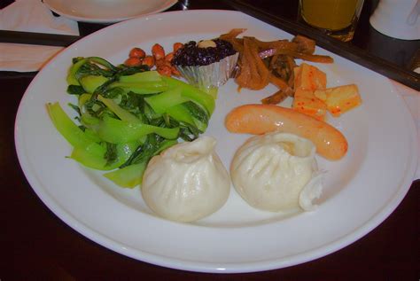 File:Chinese breakfast 2009.JPG - Wikimedia Commons